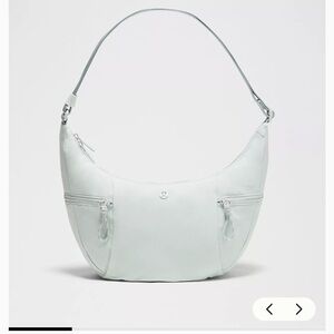 Lululemon 6L Slouchy Sling